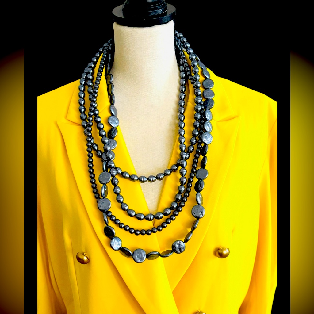 Sassy Jones Lola Chain - Sparkling Shell Grey 35$